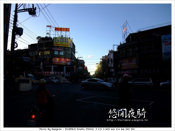 炎炎夏日還是夜騎好。悠閒夜騎到漁人碼頭
