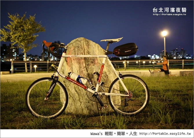 終於又出門夜騎啦！Canon EF 40mm F/2.8 STM星芒試拍