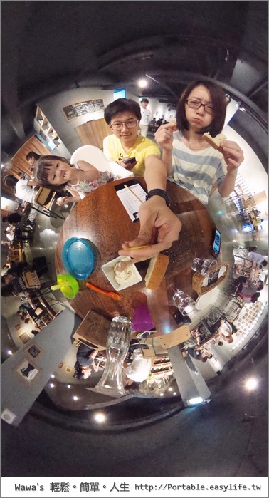 RICOH THETA M15 360°全景自拍炫麗奇機