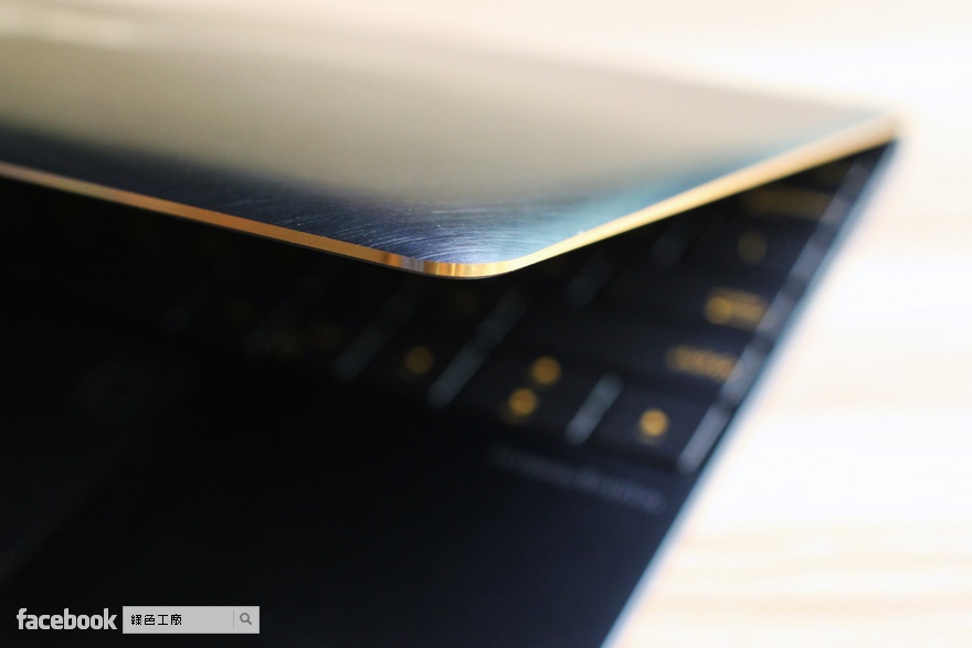 ASUS ZenBook 3 UX390 開箱評測
