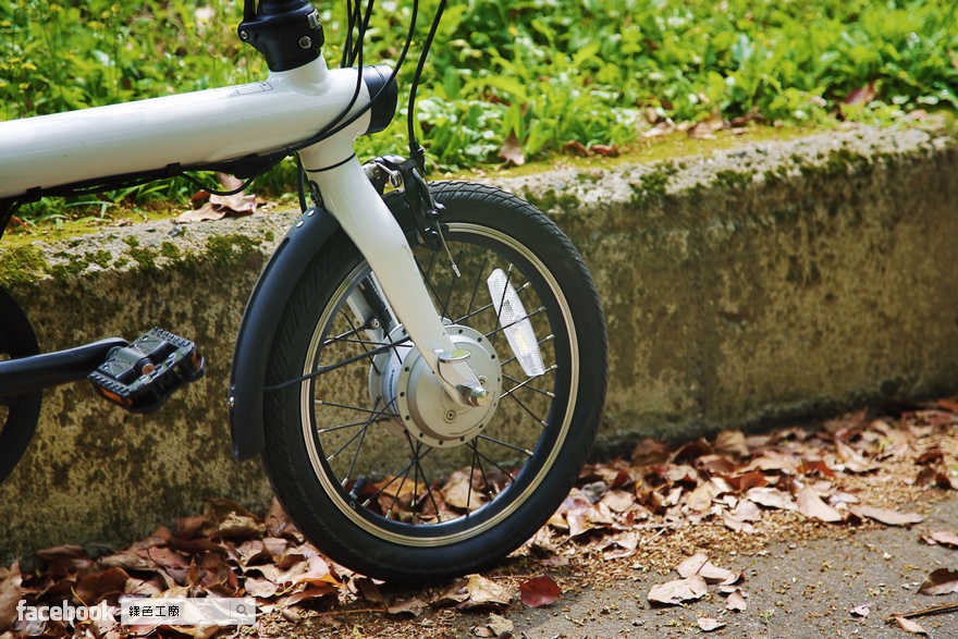 騎乘體驗 QiCYCLE 騎記電助力折疊自行車