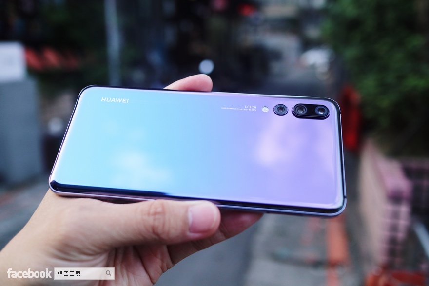 HUAWEI P20 Pro 開箱評測，拍照手機就是這一支！三鏡頭與手持夜拍太猛了！