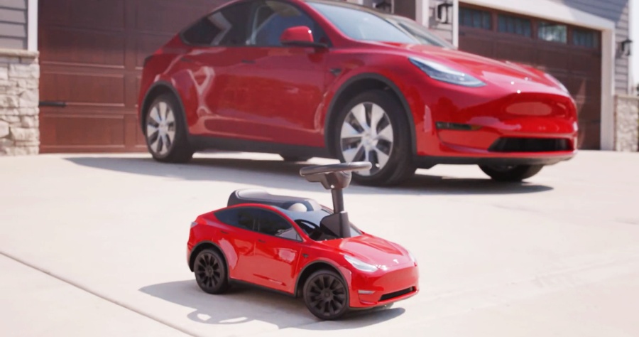 官方授權 Tesla Model Y 兒童車上市啦 ! 從小就能擁有屬於自己的特斯拉 !