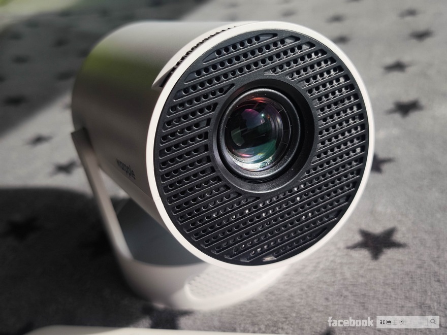 開箱 Warpple 國民輕劇院 LA3 便宜實惠的超優質的短焦投影