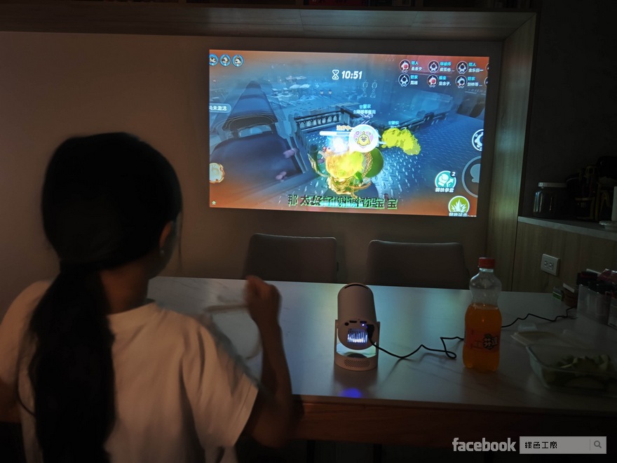 開箱 Warpple 國民輕劇院 LA3 便宜實惠的超優質的短焦投影