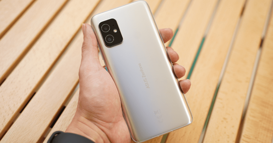 開箱 Zenfone 8 市場唯一大電量「小手機」為單手操作而生的高效旗艦機 ( 文末有購機專屬優惠 )