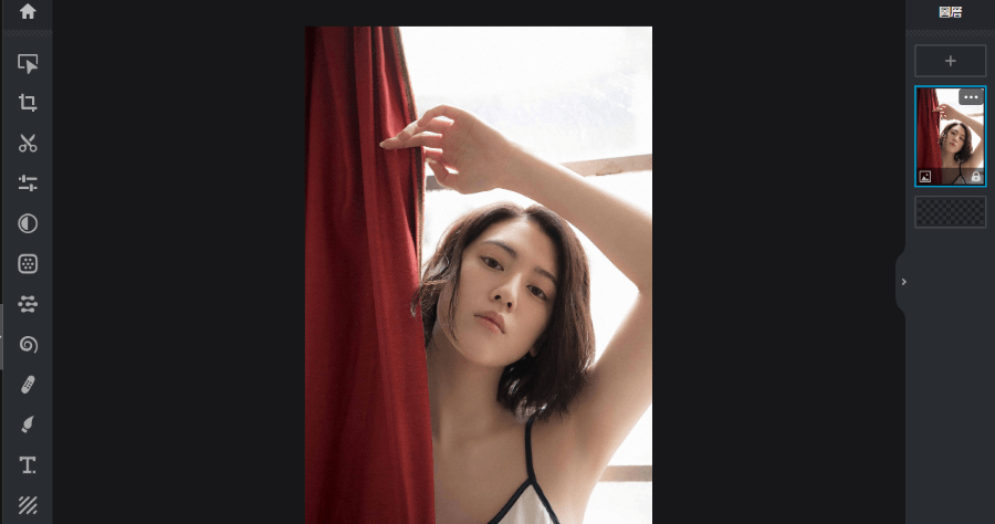 Pixlr Express 媲美 Photoshop 的線上修圖工具，基本修圖功能之外還有 AI 填充/AI 繪圖功能